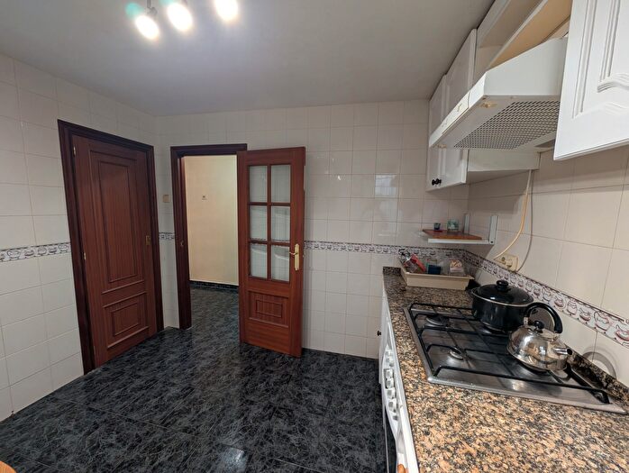 Casas en venta y pisos alquiler - 2