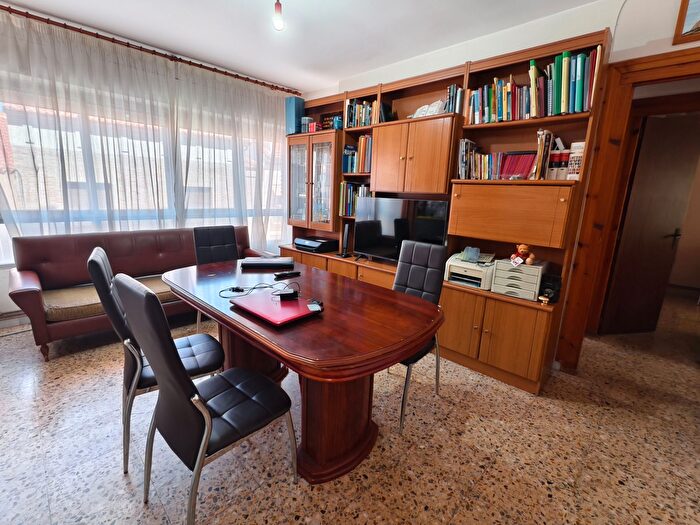 Casas en venta y pisos alquiler - 2
