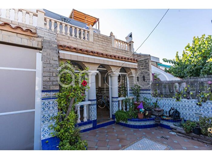 Casas en venta y pisos alquiler - 1