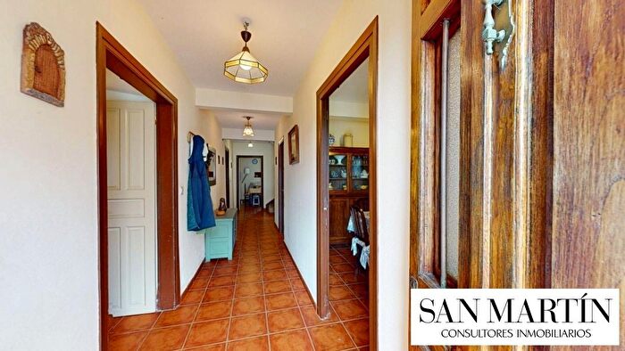 Casas en venta y pisos alquiler - 3
