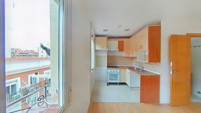 Casas en venta y pisos alquiler - 2