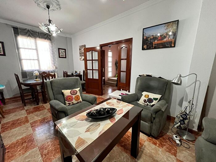 Casas en venta y pisos alquiler - 1