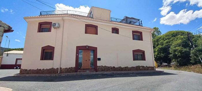 Casa en venta en Monóvar Monòver, Alicante de 3 habitaciones