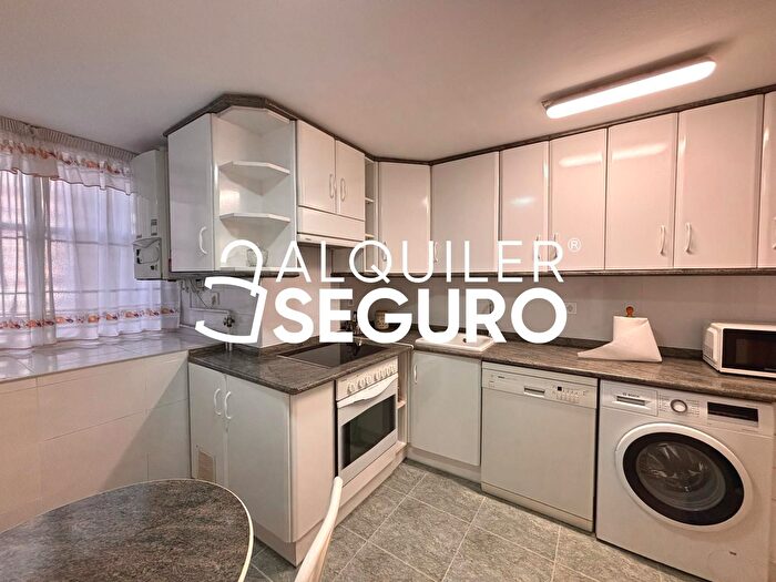 Casas en venta y pisos alquiler - 1