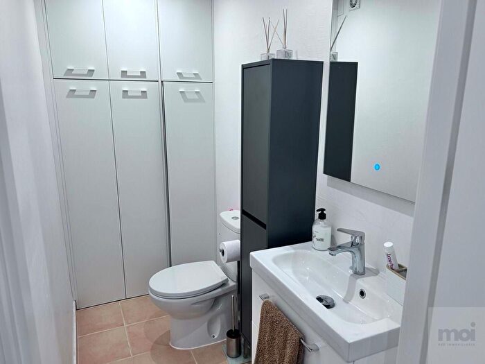 Casas en venta y pisos alquiler - 3