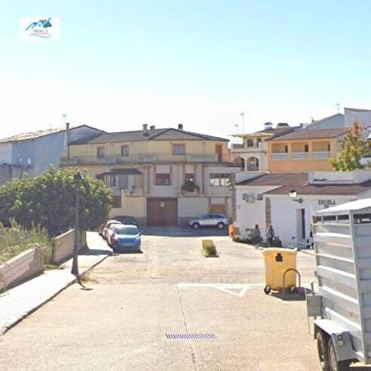 Casas en venta y pisos alquiler - 3