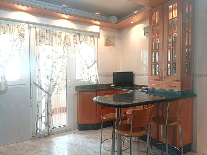 Casas en venta y pisos alquiler - 2