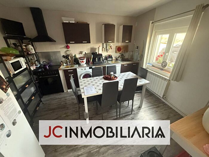 Casas en venta y pisos alquiler - 2