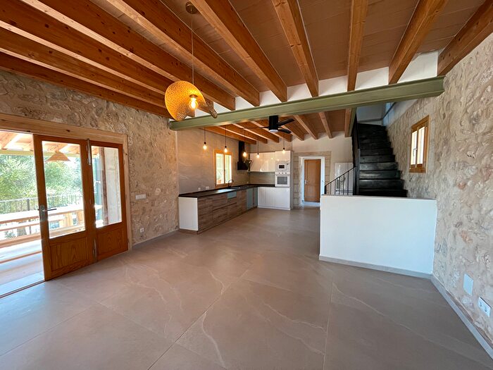 Casas en venta y pisos alquiler - 3