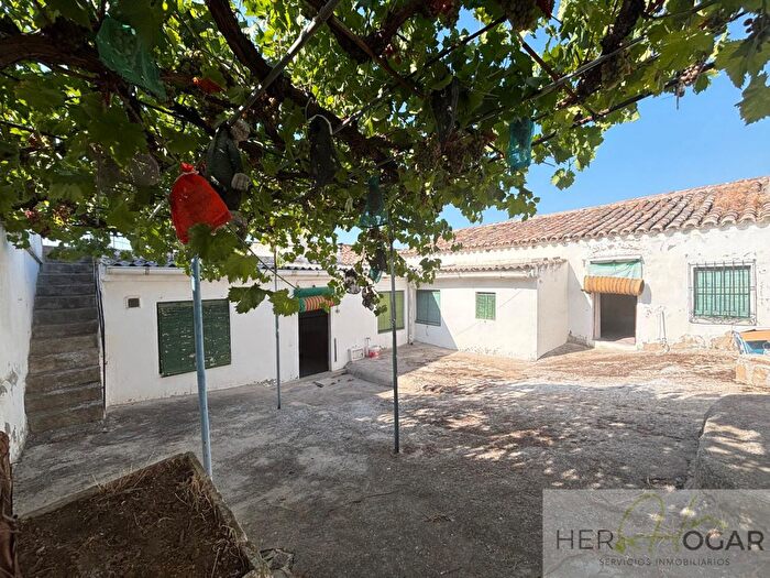 Casas en venta y pisos alquiler - 1