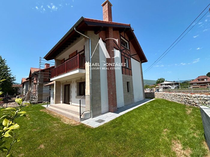 Casas en venta y pisos alquiler - 1