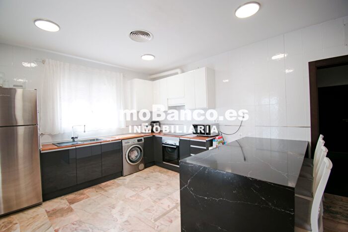 Casas en venta y pisos alquiler - 2