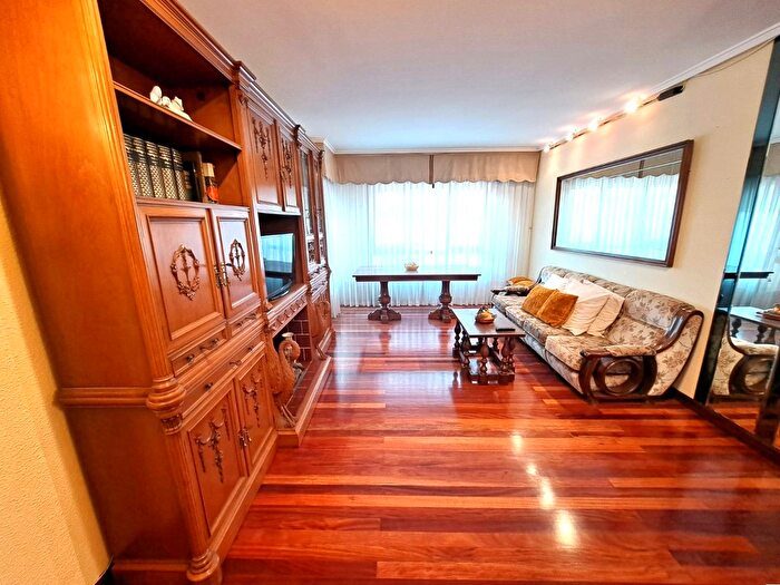 Casas en venta y pisos alquiler - 1
