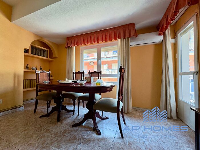 Casas en venta y pisos alquiler - 3