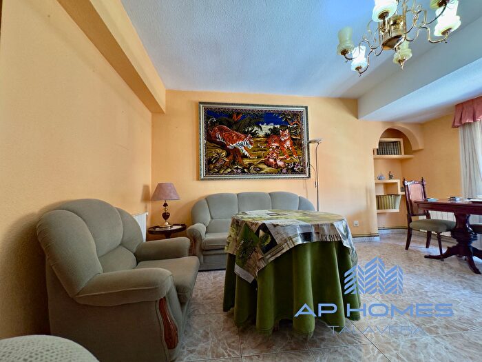Casas en venta y pisos alquiler - 2