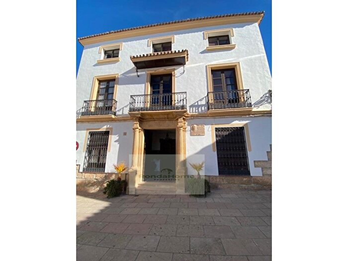 Casa en venta en La Ciudad, Ronda de 7 habitaciones