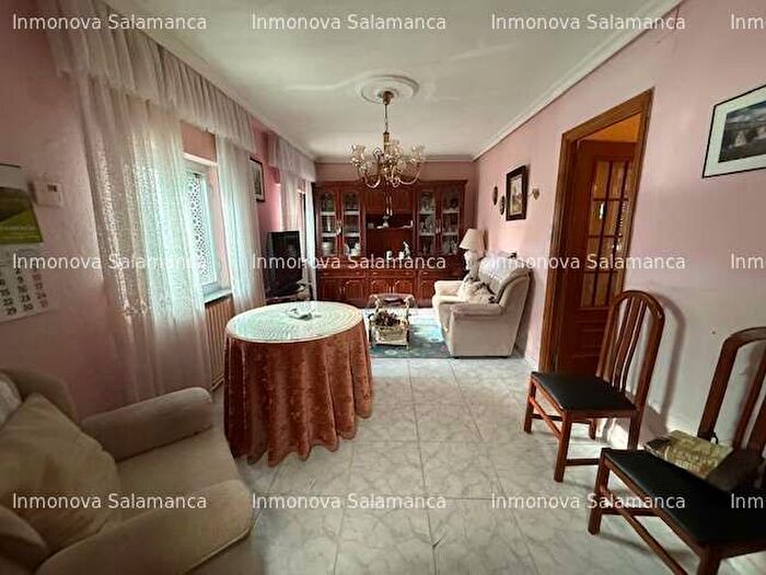 Casas en venta y pisos alquiler - 1
