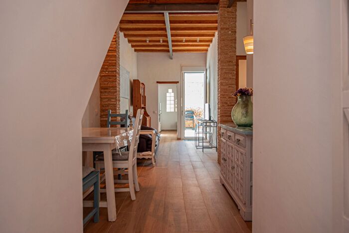 Casas en venta y pisos alquiler - 1
