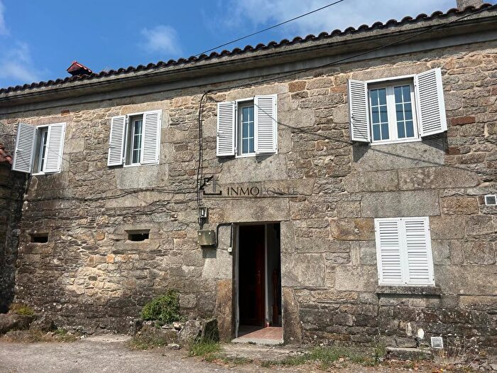 Casa en venta en Forcarei, Pontevedra de 4 habitaciones