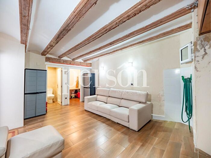 Casas en venta y pisos alquiler - 3