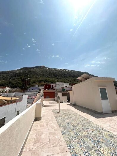 Casas en venta y pisos alquiler - 2