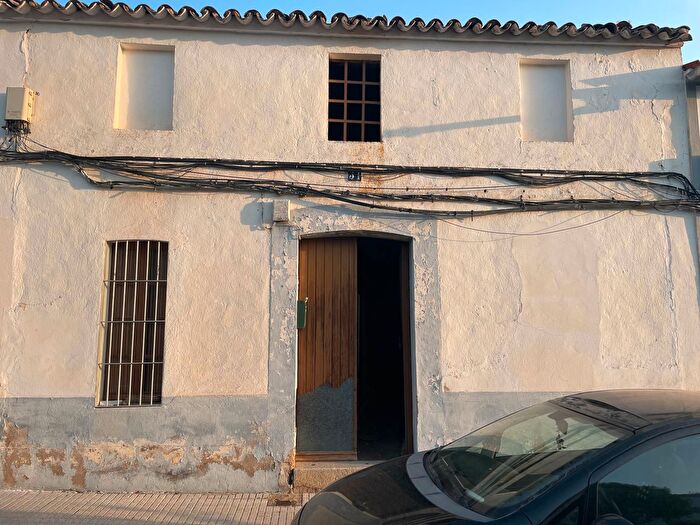 Casas en venta y pisos alquiler - 1