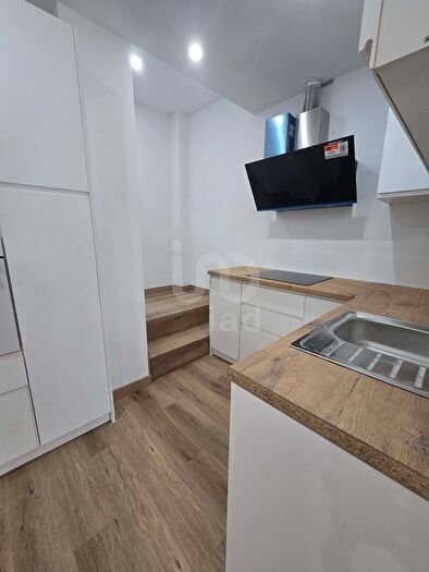Casas en venta y pisos alquiler - 1