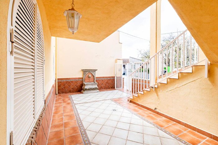 Casas en venta y pisos alquiler - 2