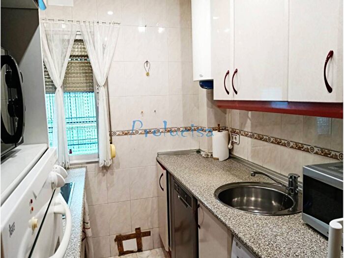 Casas en venta y pisos alquiler - 3