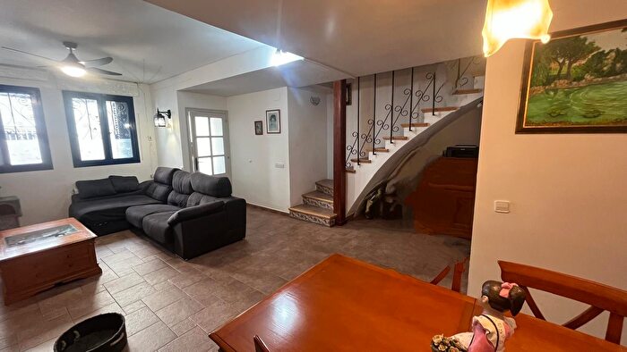 Casa en venta en El Castell de Cubelles, Cubelles de 4 habitaciones