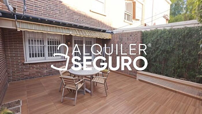 Casas en venta y pisos alquiler - 1