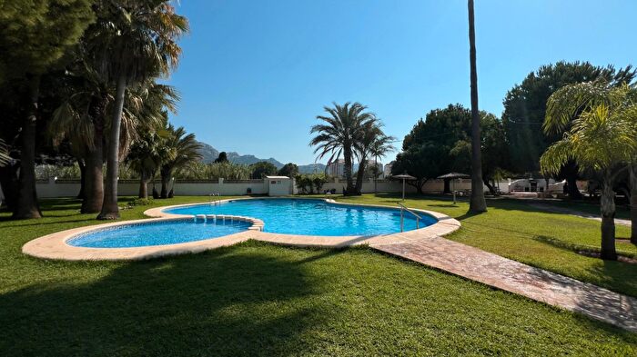 Casas en venta y pisos alquiler - 1