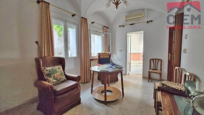 Casas en venta y pisos alquiler - 2