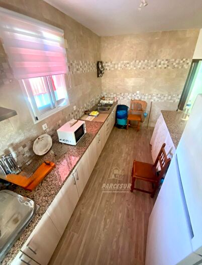 Casas en venta y pisos alquiler - 3
