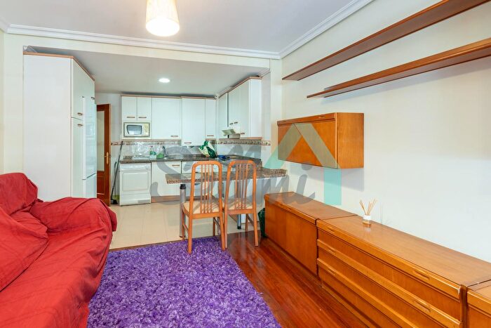 Casas en venta y pisos alquiler - 3