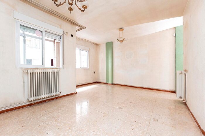 Casas en venta y pisos alquiler - 1