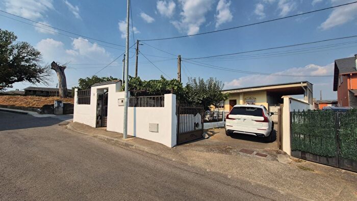 Casa en venta en Cabañas Raras, León de 3 habitaciones