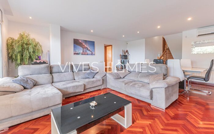 Casas en venta y pisos alquiler - 3