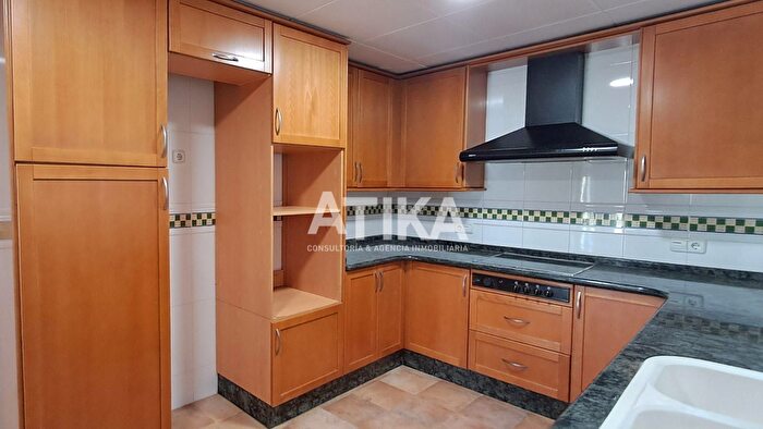 Casas en venta y pisos alquiler - 1
