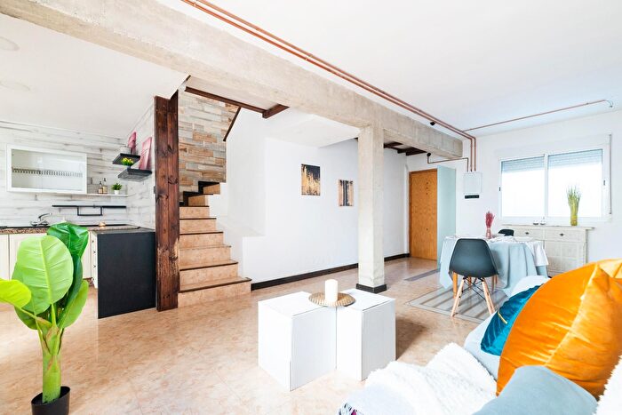 Casas en venta y pisos alquiler - 1