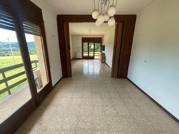 Casas en venta y pisos alquiler - 3