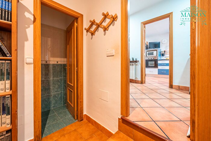 Casas en venta y pisos alquiler - 2