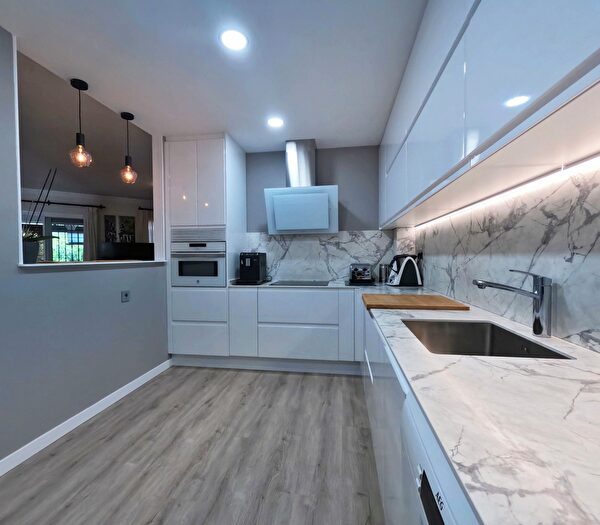 Casas en venta y pisos alquiler - 3