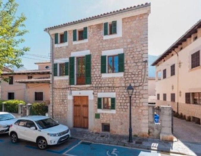 Casas en venta y pisos alquiler - 1
