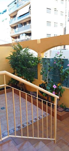 Casa en alquiler en Roquetas de Mar ciudad, Roquetas Pueblo de 5 habitaciones