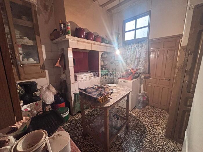 Casas en venta y pisos alquiler - 3