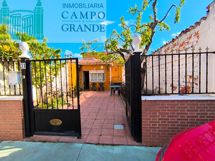 Casas en venta y pisos alquiler - 1