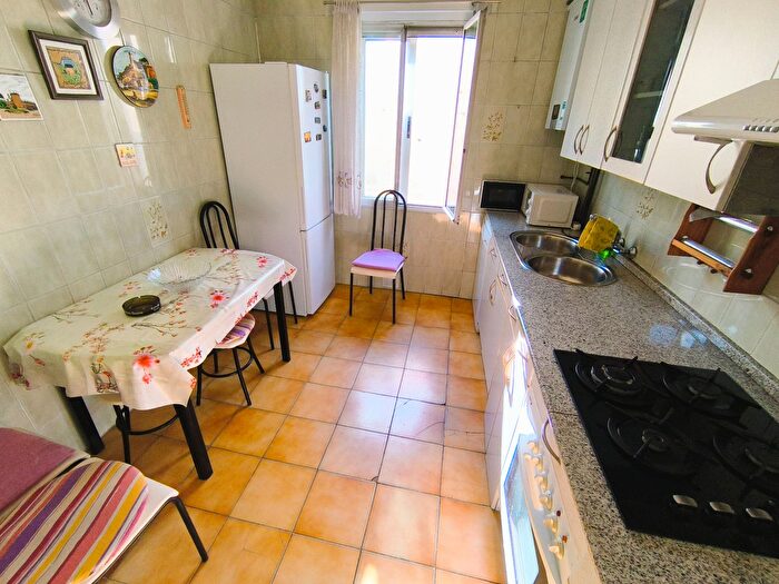 Casas en venta y pisos alquiler - 2