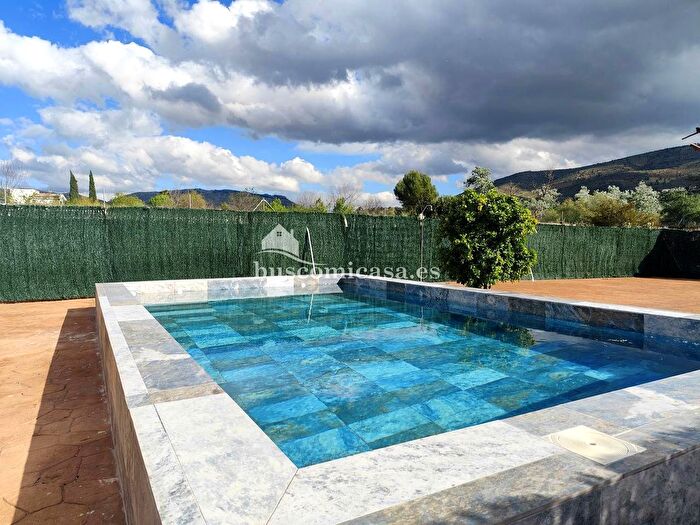 Casas en venta y pisos alquiler - 1