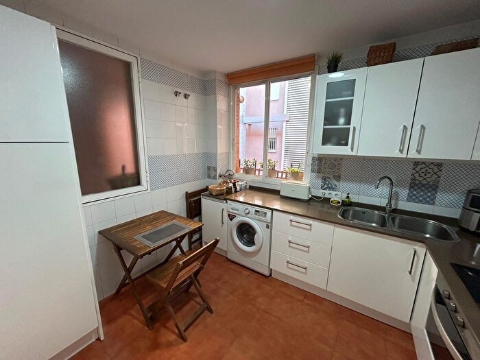 Casas en venta y pisos alquiler - 2